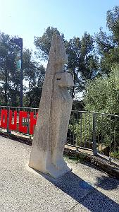 26   Une Statue